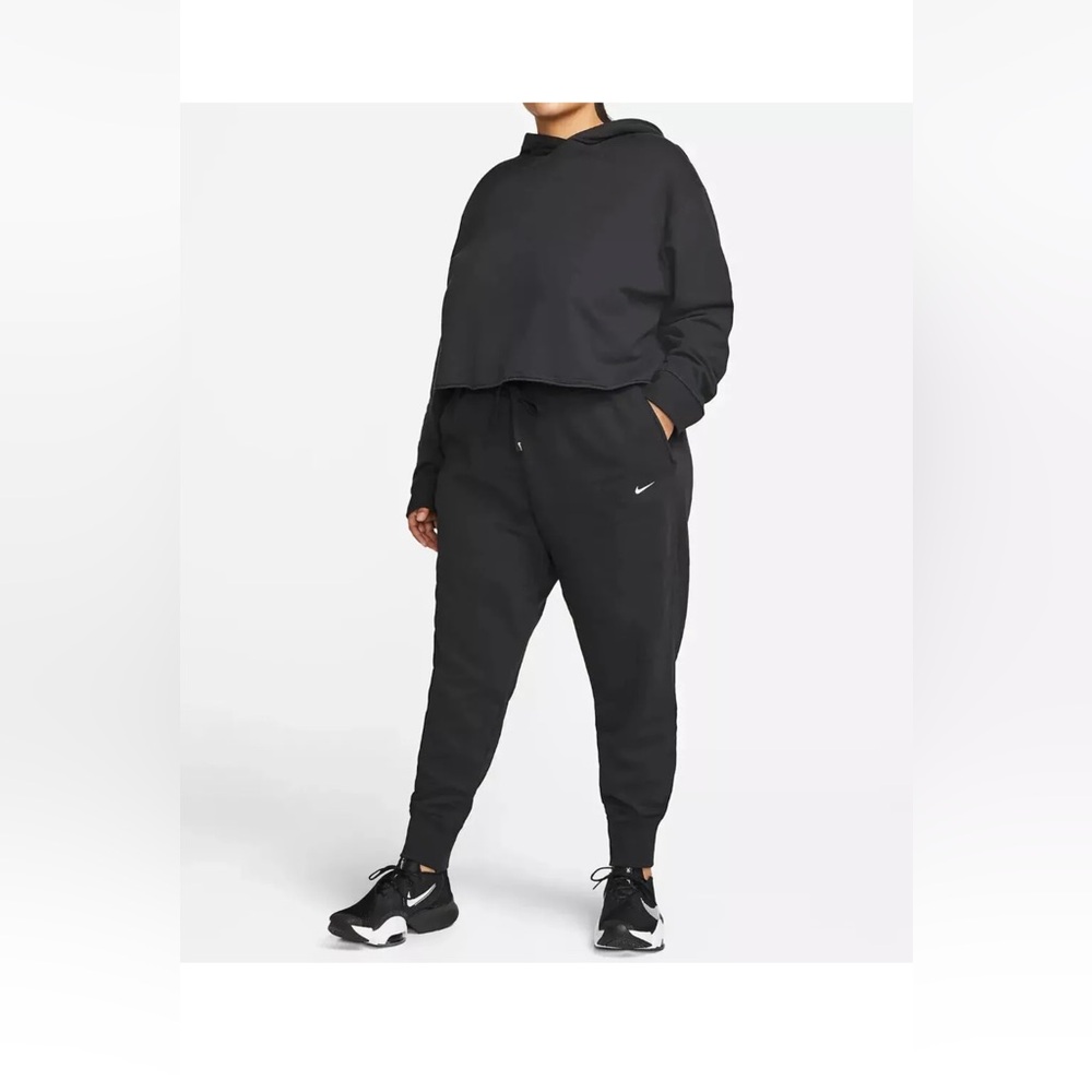 Nike Dri Fit Women’s Plus Size Black Track Pants Size 1X NWT